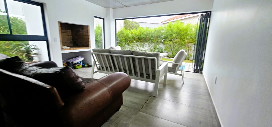 3 Bedroom Property for Sale in Calypso Beach Western Cape
